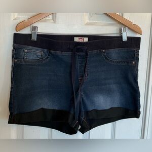 LEI VNTG Women's Jean Shorts - Dark Blue and Black. Size XL 90’s